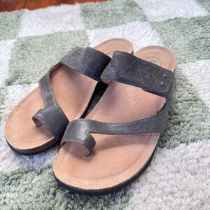 Taos Leather Toe Loop Women’s Sandal Sz 9 Pewter Grey ZON Slip On Leather